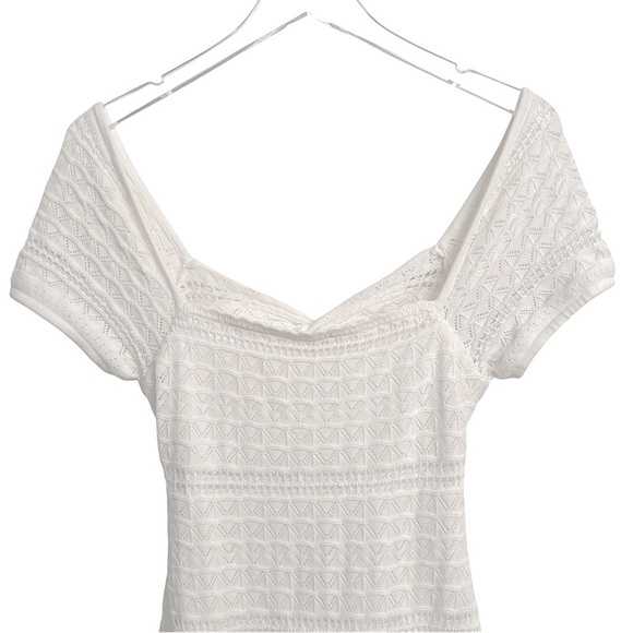 Hollister All-Over Knitted Crochet Style White Dress With Twist Back Detail SZ S - Picture 7 of 10